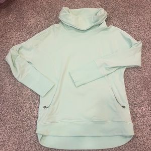 Lululemon Turtleneck long sleeve sweatshirt